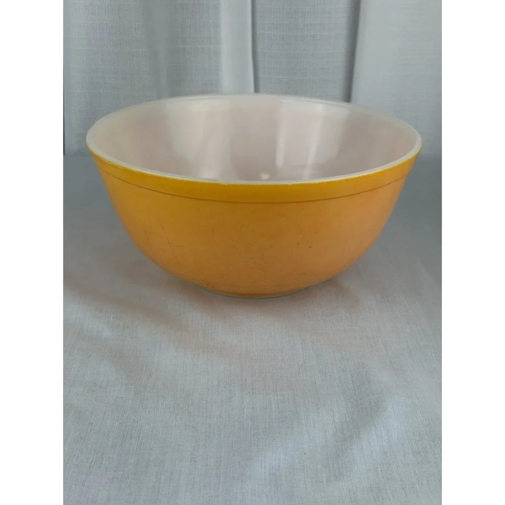 Vintage PYREX Glass Mixing Bowl #403 2-1/2 QT Citrus Orange